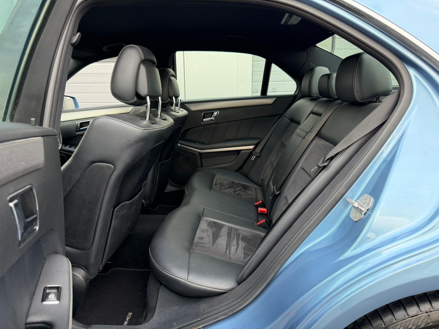 Used Mercedes-Benz E Class 2010 for sale - 76300852: Photo 8