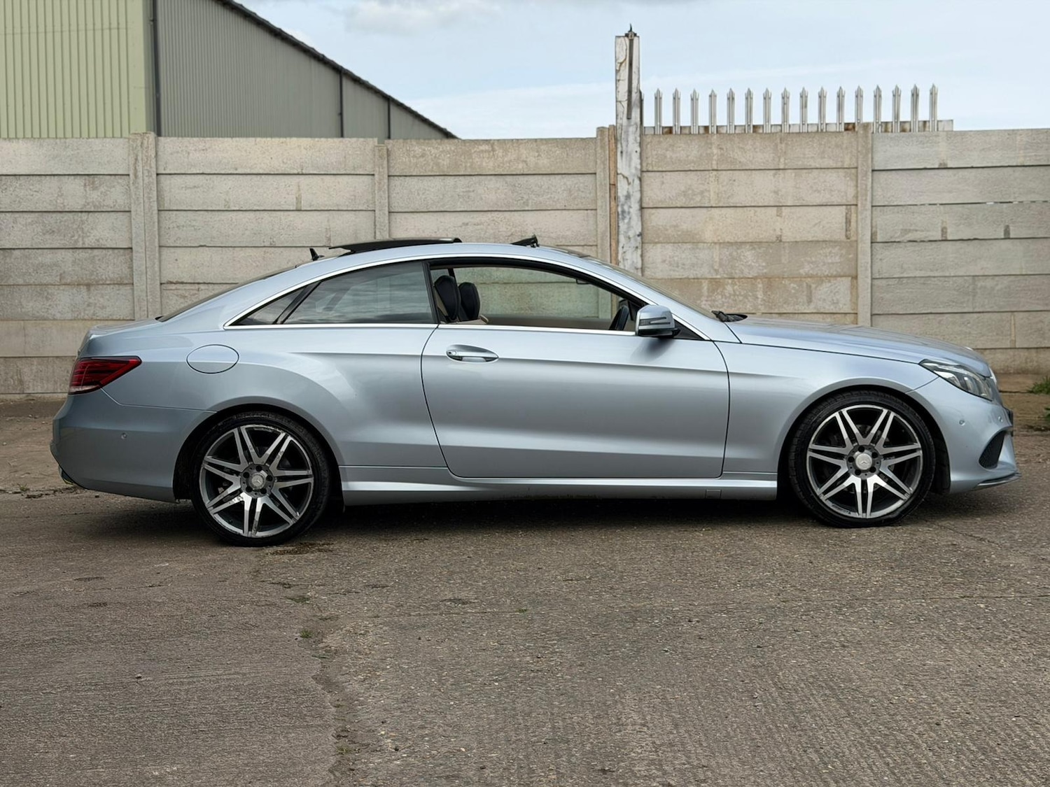 Used Mercedes-Benz E Class 2013 for sale - 78197448: Photo 4