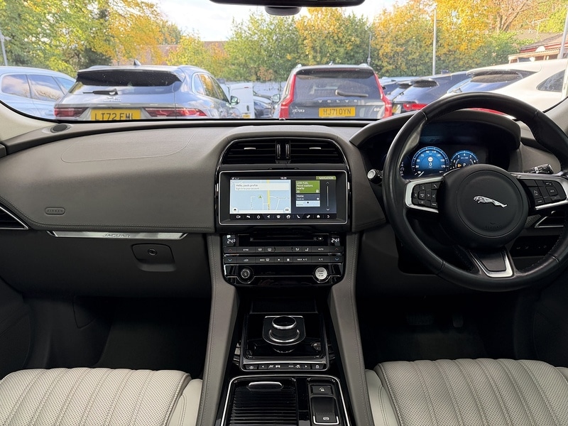 Used Jaguar F-Pace 2017 for sale - 76553612: Photo 19