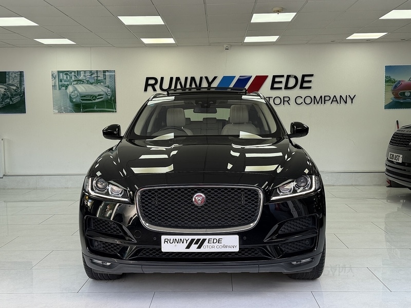 Used Jaguar F-Pace 2017 for sale - 76553612: Photo 2