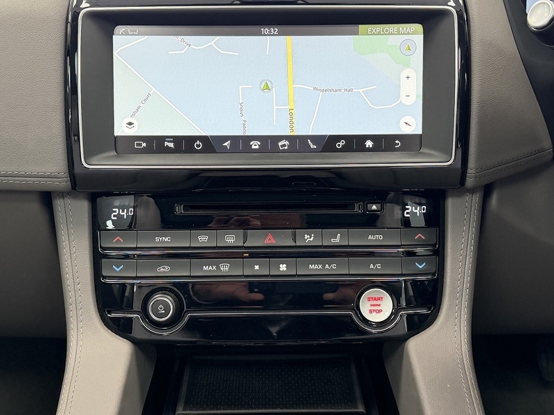 Used Jaguar F-Pace 2017 for sale - 76553612: Photo 33