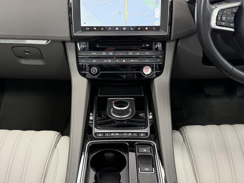 Used Jaguar F-Pace 2017 for sale - 76553612: Photo 35