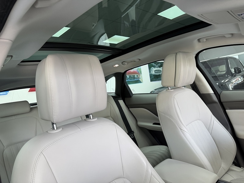 Used Jaguar F-Pace 2017 for sale - 76553612: Photo 41