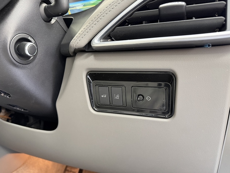 Used Jaguar F-Pace 2017 for sale - 76553612: Photo 45