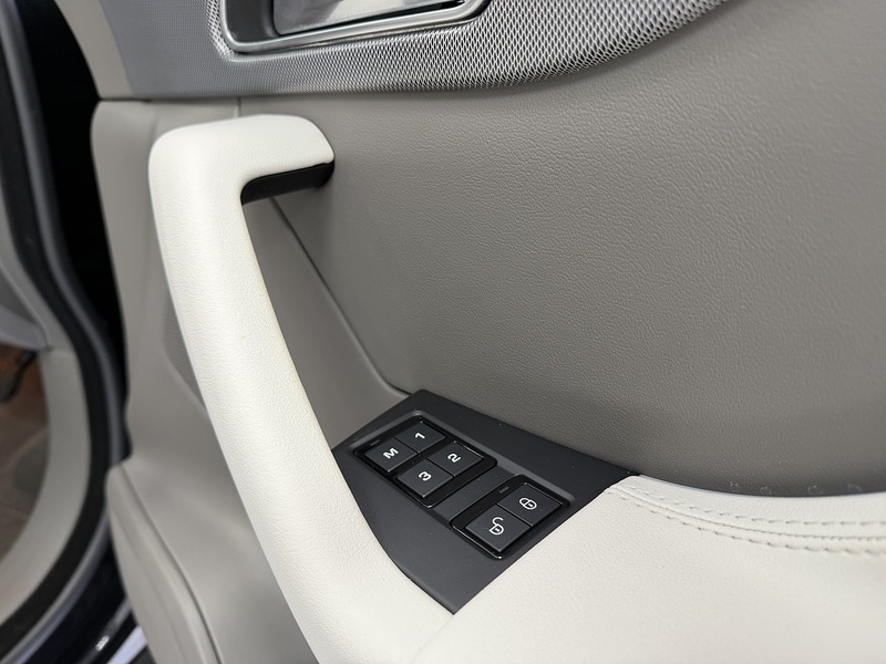 Used Jaguar F-Pace 2017 for sale - 76553612: Photo 50