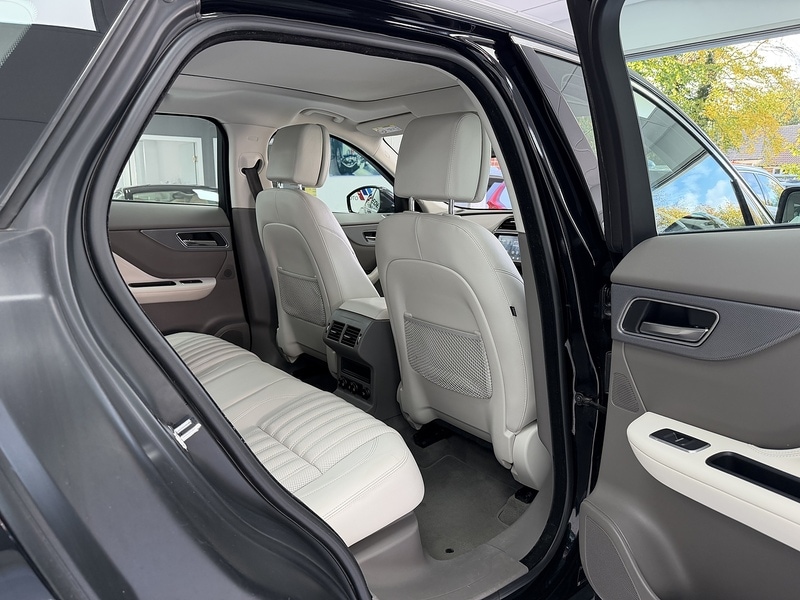 Used Jaguar F-Pace 2017 for sale - 76553612: Photo 51