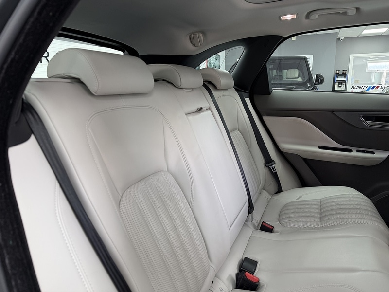 Used Jaguar F-Pace 2017 for sale - 76553612: Photo 53