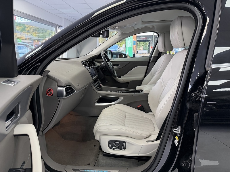 Used Jaguar F-Pace 2017 for sale - 76553612: Photo 63