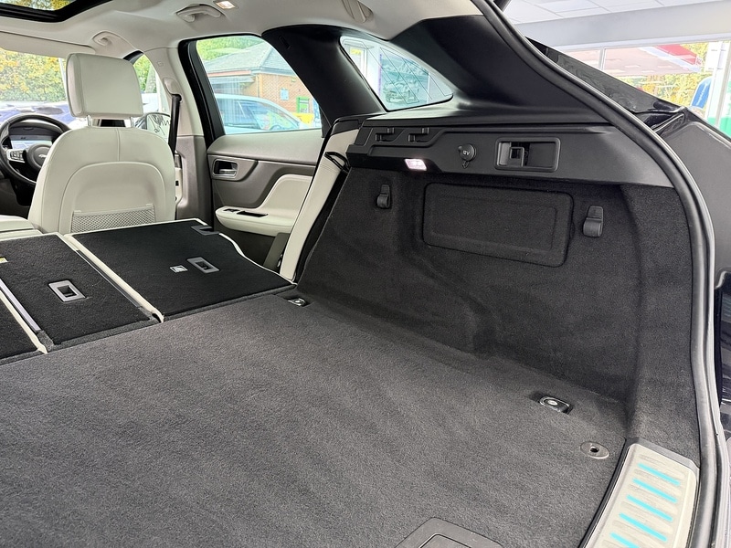 Used Jaguar F-Pace 2017 for sale - 76553612: Photo 76