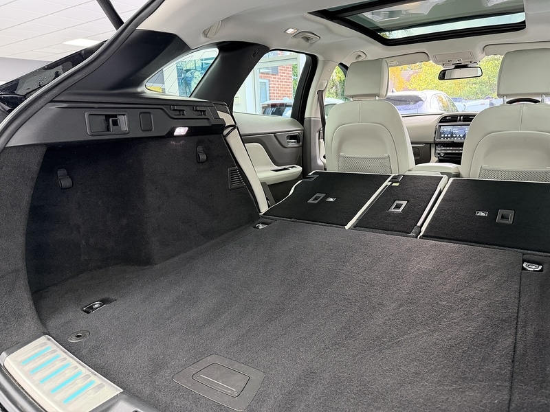 Used Jaguar F-Pace 2017 for sale - 76553612: Photo 78