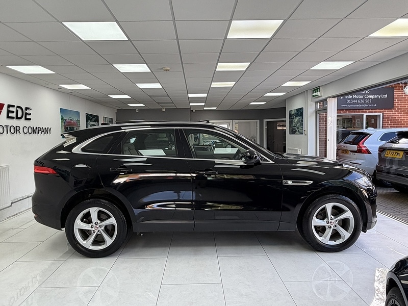 Used Jaguar F-Pace 2017 for sale - 76553612: Photo 8