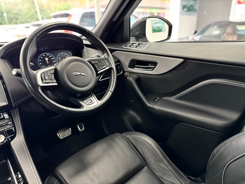 Used Jaguar F-Pace 2017 for sale - 76663659: Photo 19