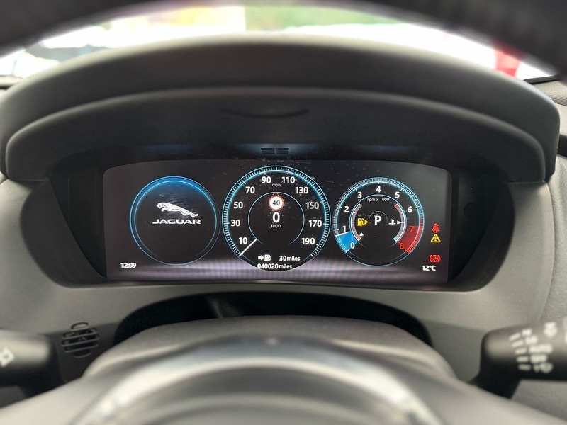 Used Jaguar F-Pace 2017 for sale - 76663659: Photo 23