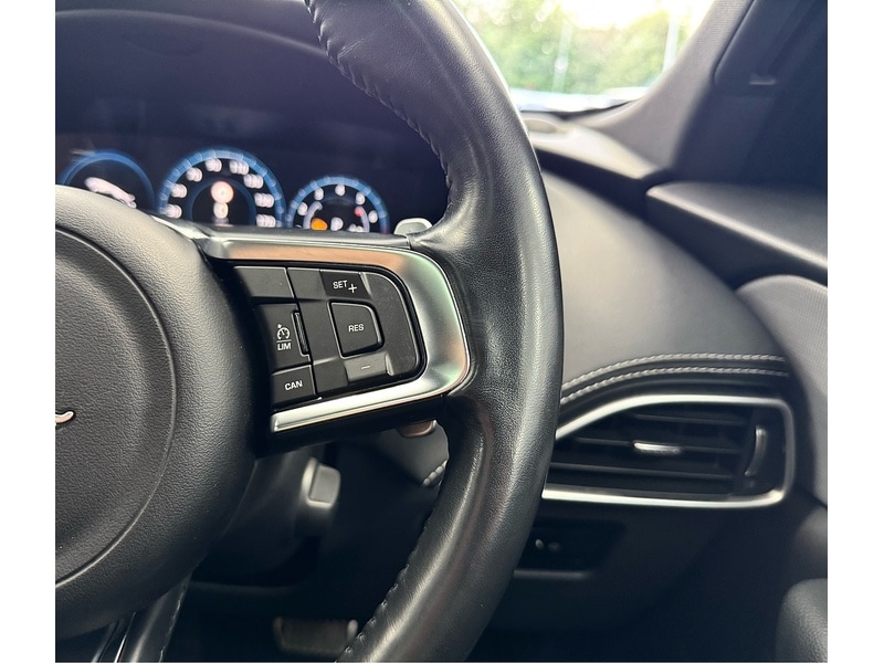 Used Jaguar F-Pace 2017 for sale - 76663659: Photo 26