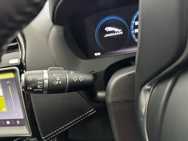 Used Jaguar F-Pace 2017 for sale - 76663659: Photo 27