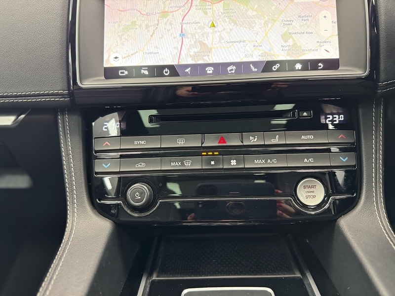 Used Jaguar F-Pace 2017 for sale - 76663659: Photo 37