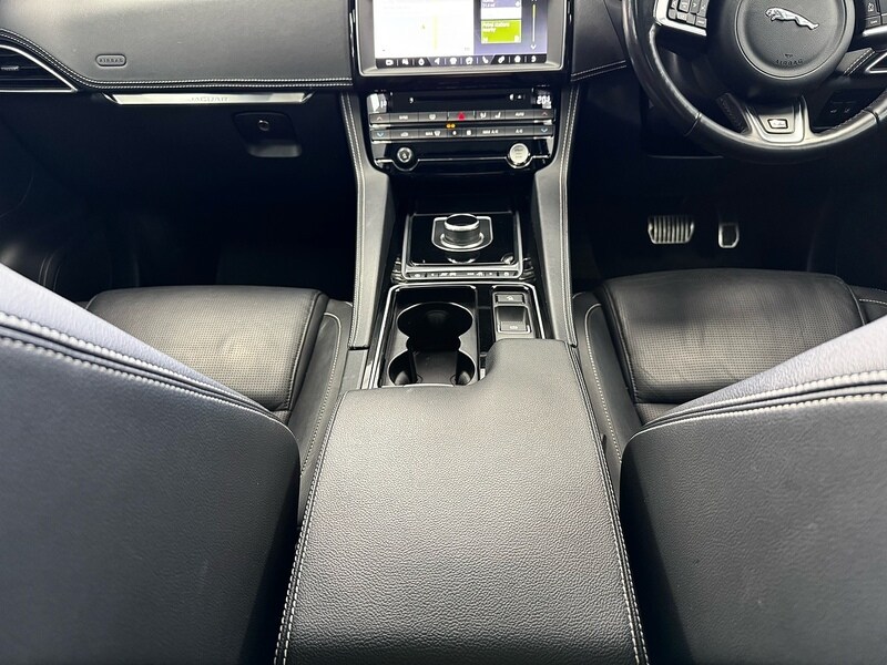 Used Jaguar F-Pace 2017 for sale - 76663659: Photo 42