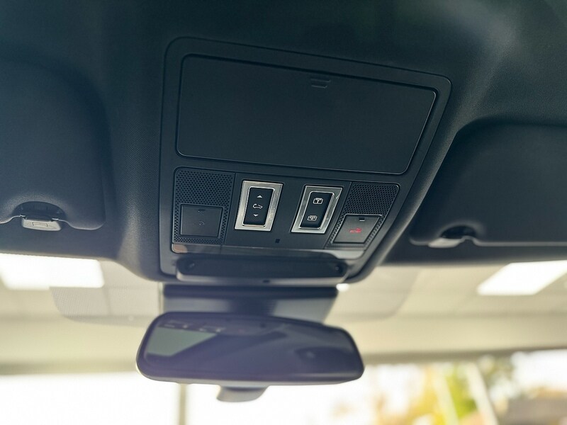 Used Jaguar F-Pace 2017 for sale - 76663659: Photo 47