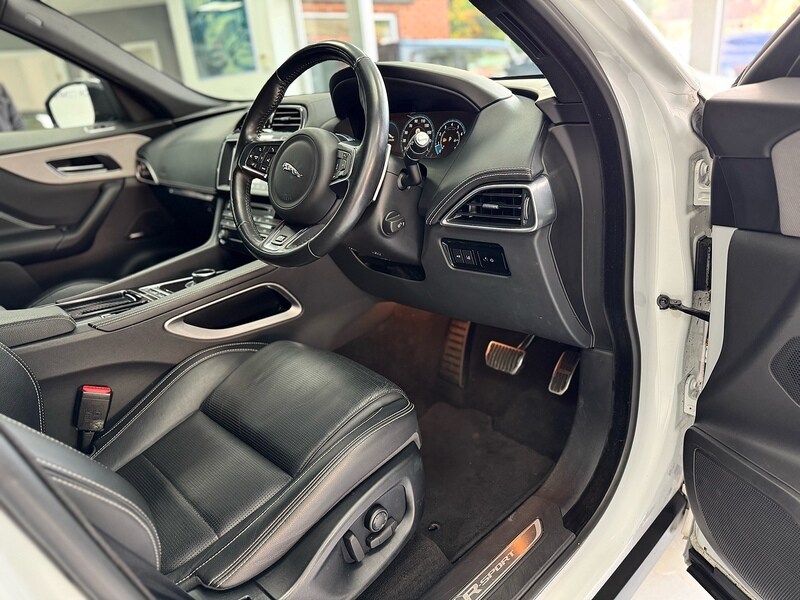Used Jaguar F-Pace 2017 for sale - 76663659: Photo 49