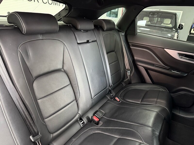 Used Jaguar F-Pace 2017 for sale - 76663659: Photo 64