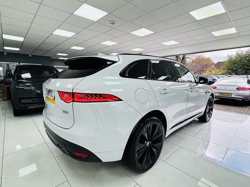Used Jaguar F-Pace 2017 for sale - 76663659: Photo 7