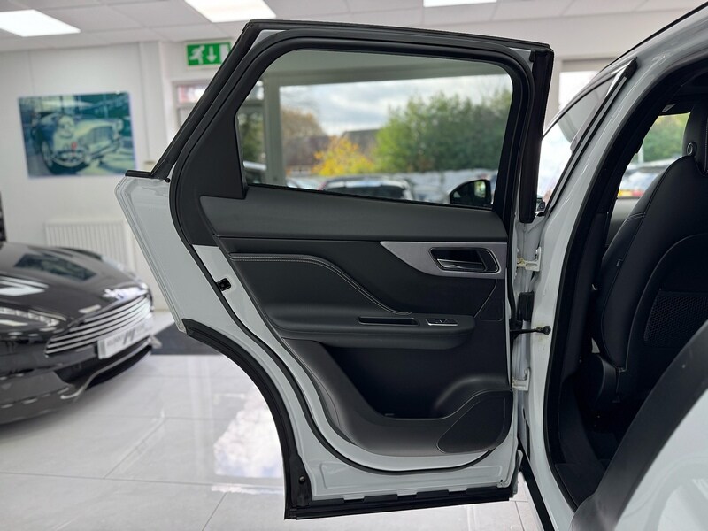 Used Jaguar F-Pace 2017 for sale - 76663659: Photo 72