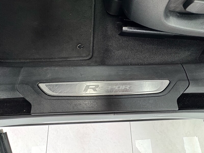 Used Jaguar F-Pace 2017 for sale - 76663659: Photo 81