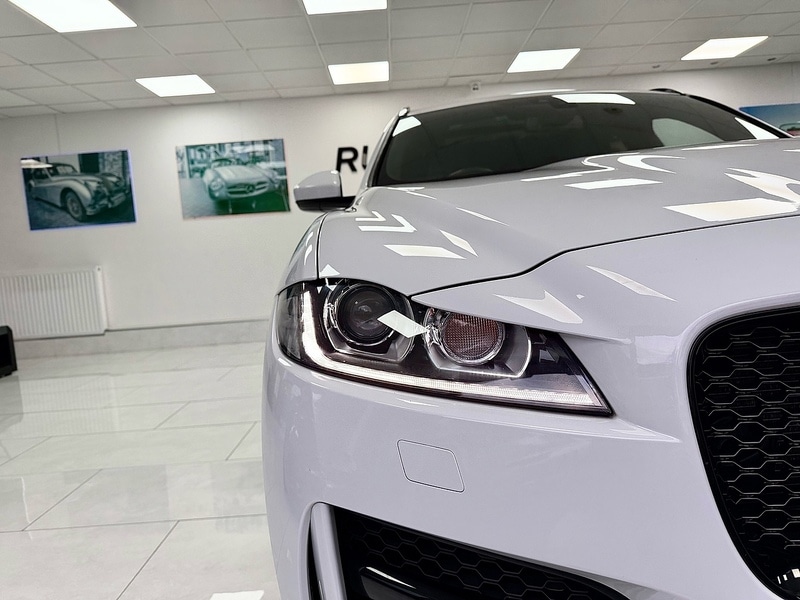 Used Jaguar F-Pace 2017 for sale - 76663659: Photo 9