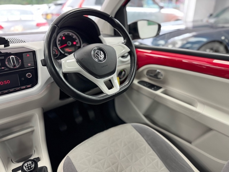 Used Volkswagen up! 2017 for sale - 76638642: Photo 17