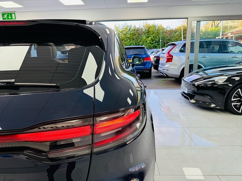 Used Porsche Macan 2020 for sale - 76919743: Photo 18