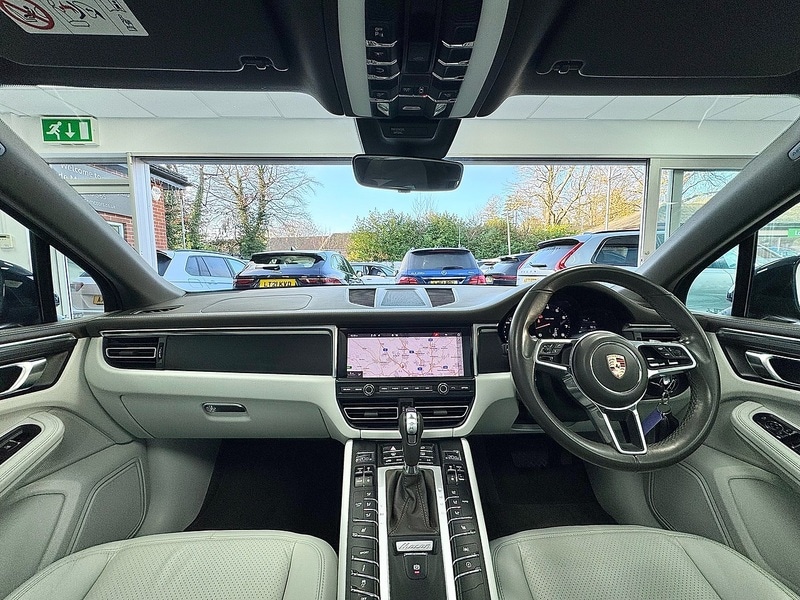 Used Porsche Macan 2020 for sale - 76919743: Photo 19