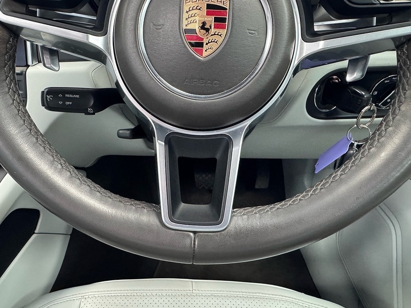 Used Porsche Macan 2020 for sale - 76919743: Photo 26