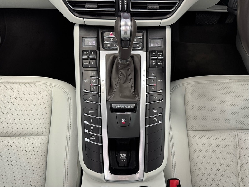 Used Porsche Macan 2020 for sale - 76919743: Photo 39