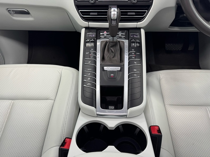 Used Porsche Macan 2020 for sale - 76919743: Photo 40