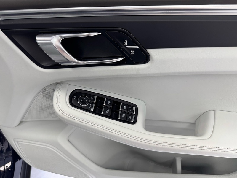 Used Porsche Macan 2020 for sale - 76919743: Photo 58