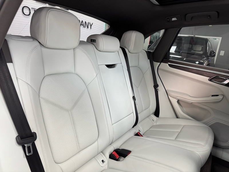 Used Porsche Macan 2020 for sale - 76919743: Photo 61