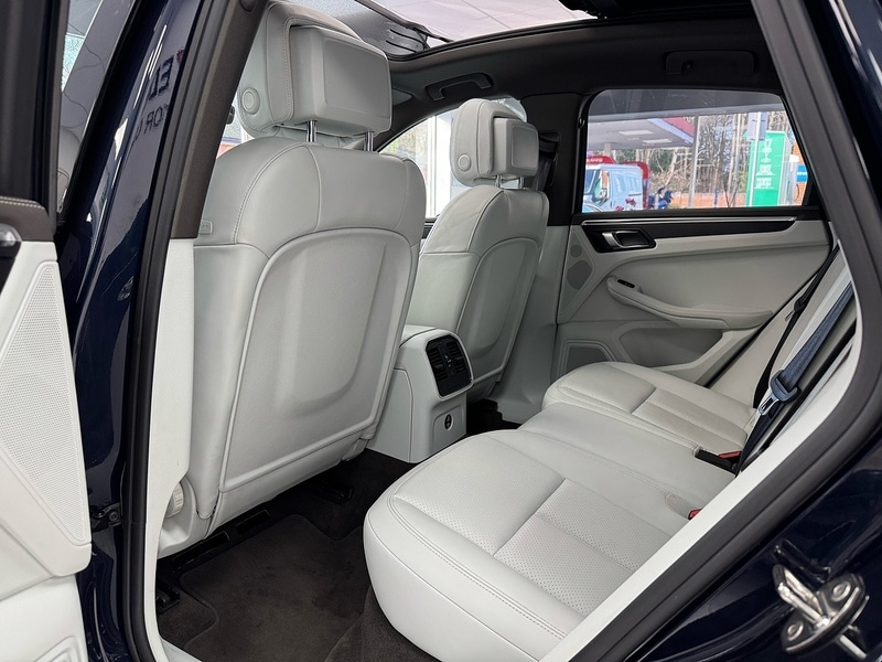 Used Porsche Macan 2020 for sale - 76919743: Photo 65