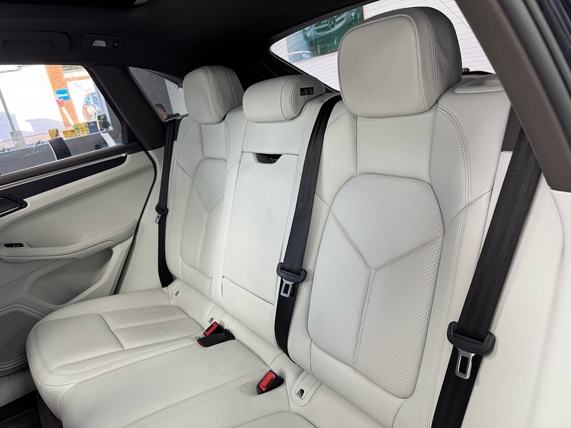 Used Porsche Macan 2020 for sale - 76919743: Photo 68