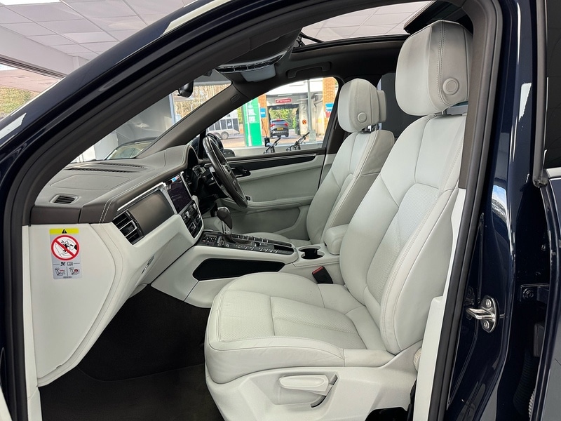 Used Porsche Macan 2020 for sale - 76919743: Photo 77