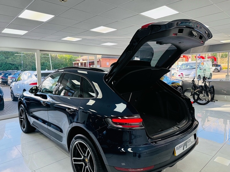 Used Porsche Macan 2020 for sale - 76919743: Photo 85