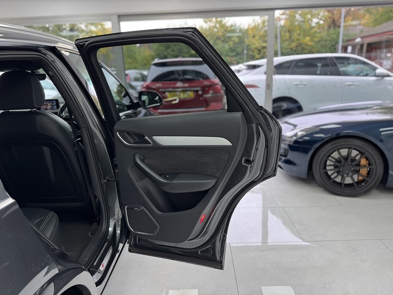 Used Audi Q3 2015 for sale - 75932489: Photo 48