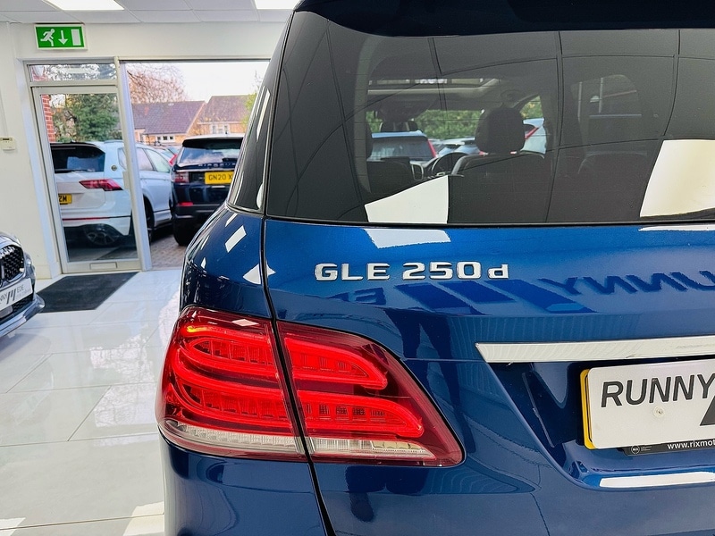 Used Mercedes-Benz GLE 2017 for sale - 76845875: Photo 15