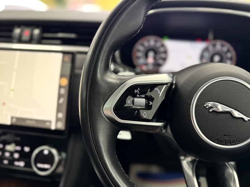 Used Jaguar F-Pace 2021 for sale - 76450360: Photo 24