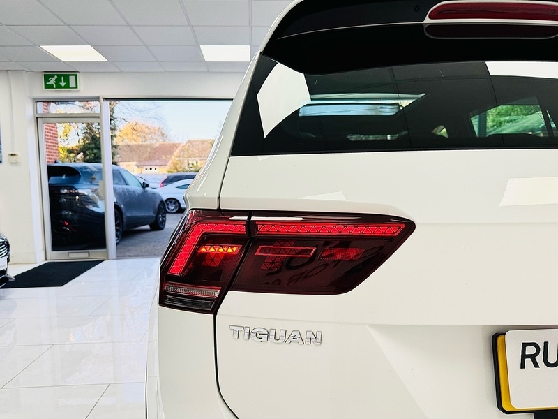 Used Volkswagen Tiguan 2016 for sale - 76692608: Photo 15