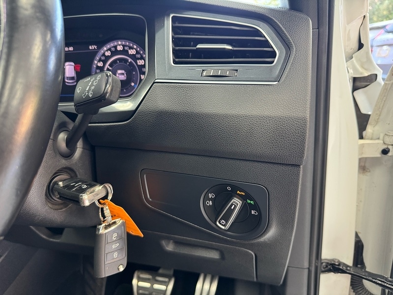 Used Volkswagen Tiguan 2016 for sale - 76692608: Photo 32