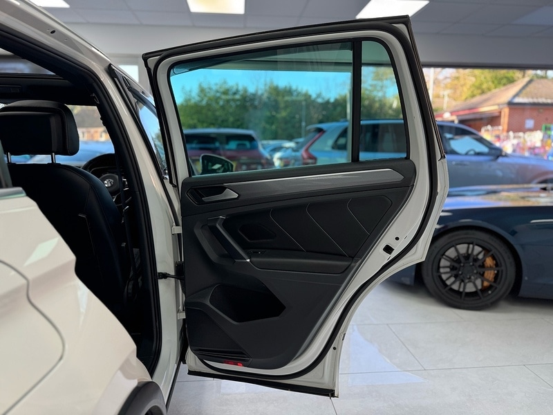 Used Volkswagen Tiguan 2016 for sale - 76692608: Photo 58