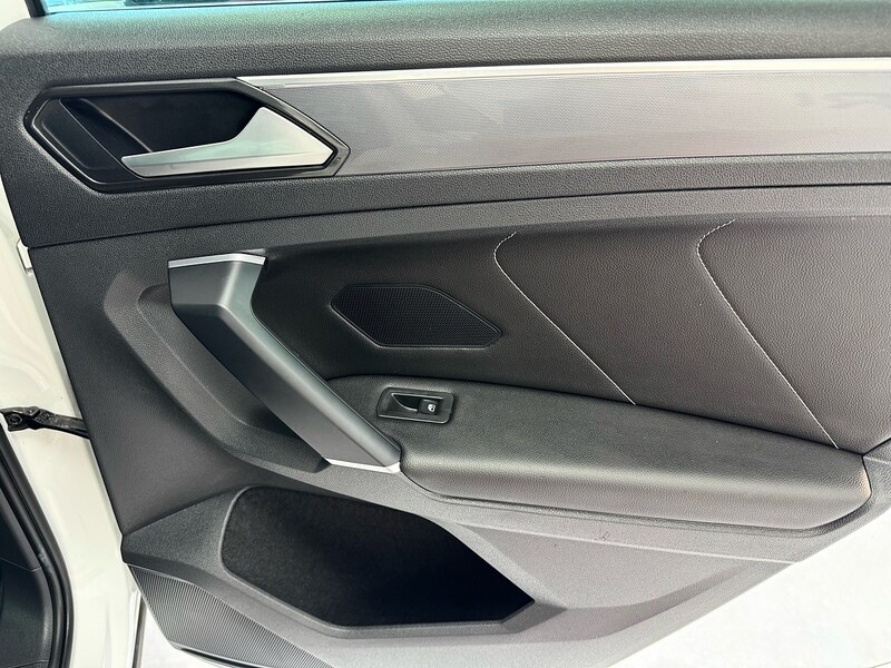 Used Volkswagen Tiguan 2016 for sale - 76692608: Photo 59