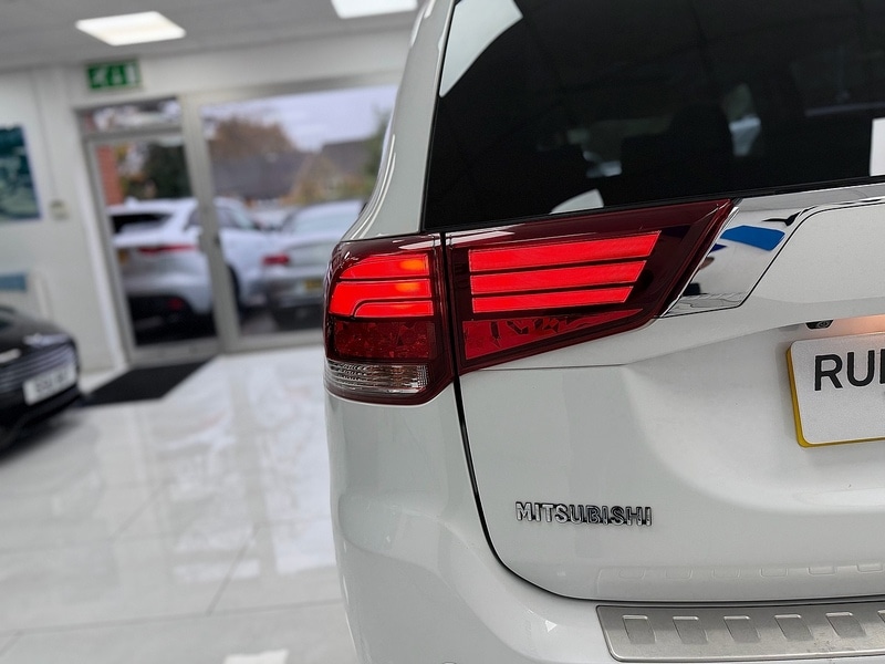 Used Mitsubishi Outlander 2016 for sale - 76707325: Photo 12