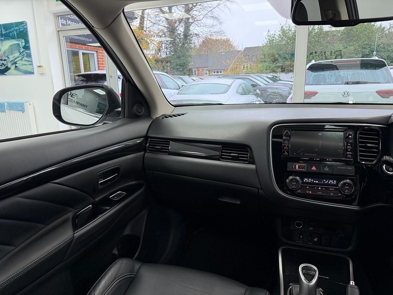 Used Mitsubishi Outlander 2016 for sale - 76707325: Photo 18