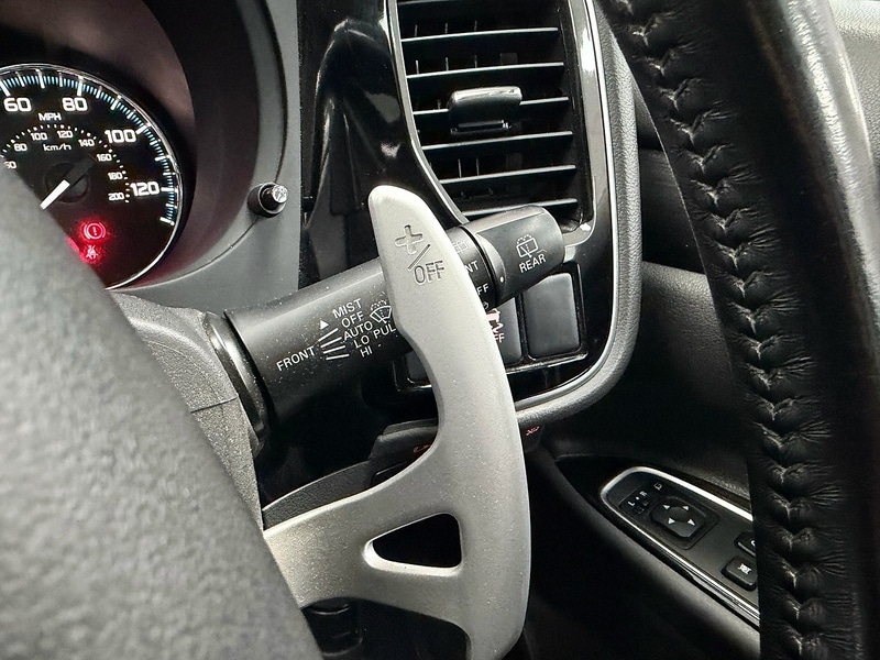 Used Mitsubishi Outlander 2016 for sale - 76707325: Photo 25